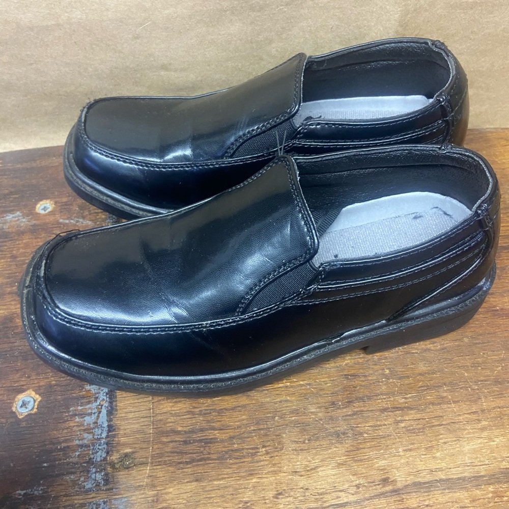 Deer stag black faux leather size 1 big Boy dress shoes slip on